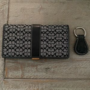 Vintage Black Signature Coach book check & Keychain